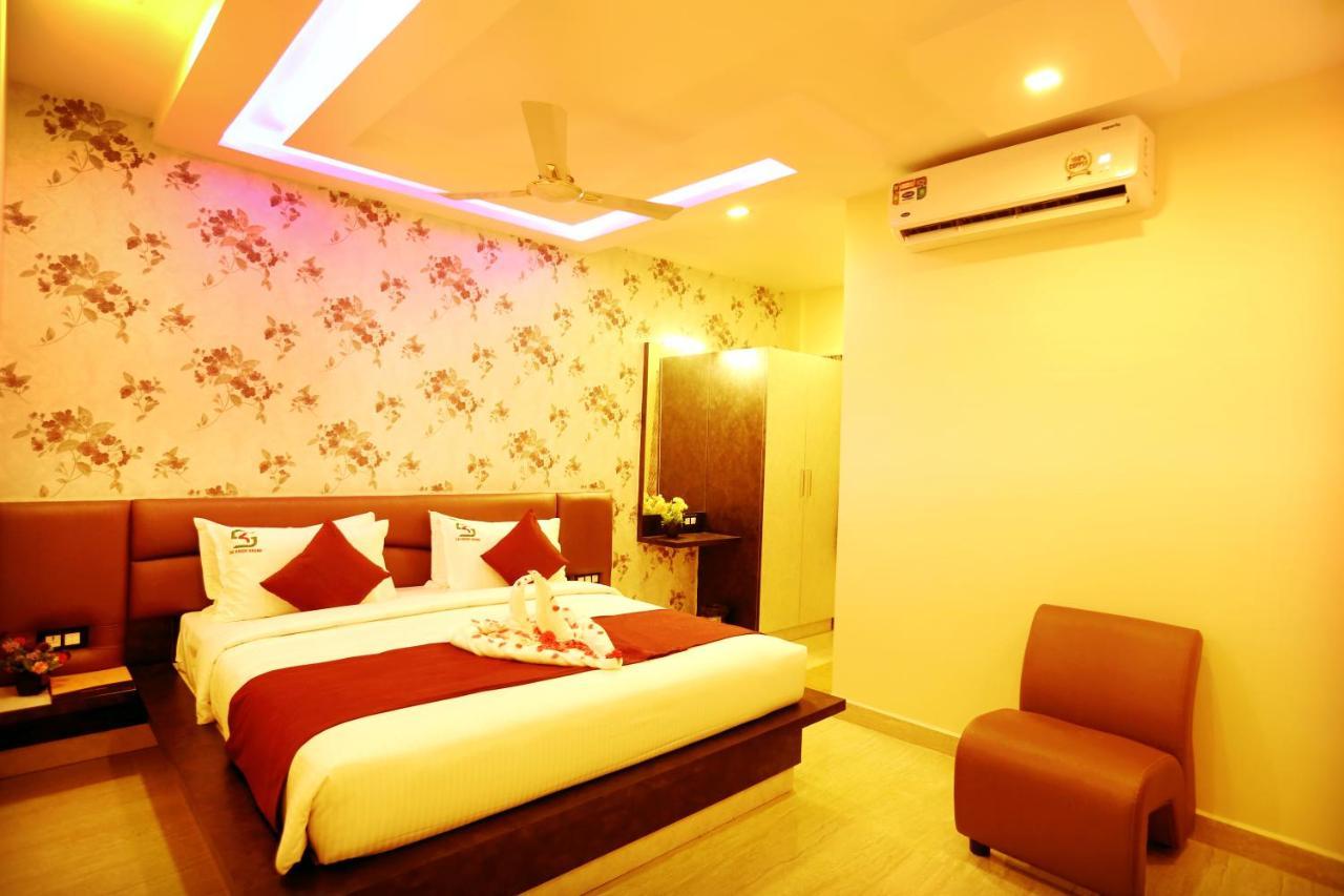 Hotel Kek Grand Park Chennai Exteriör bild