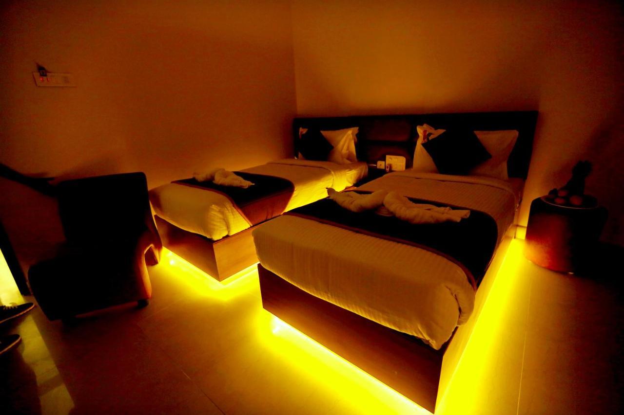 Hotel Kek Grand Park Chennai Exteriör bild