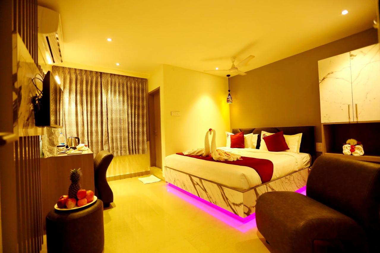 Hotel Kek Grand Park Chennai Exteriör bild