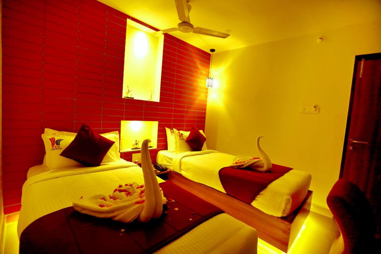 Hotel Kek Grand Park Chennai Exteriör bild
