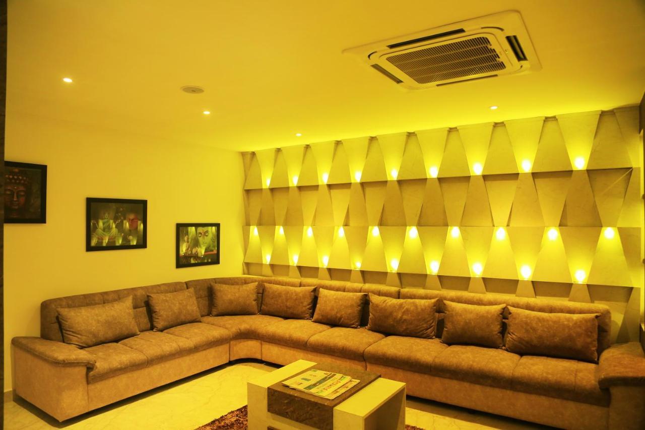 Hotel Kek Grand Park Chennai Exteriör bild